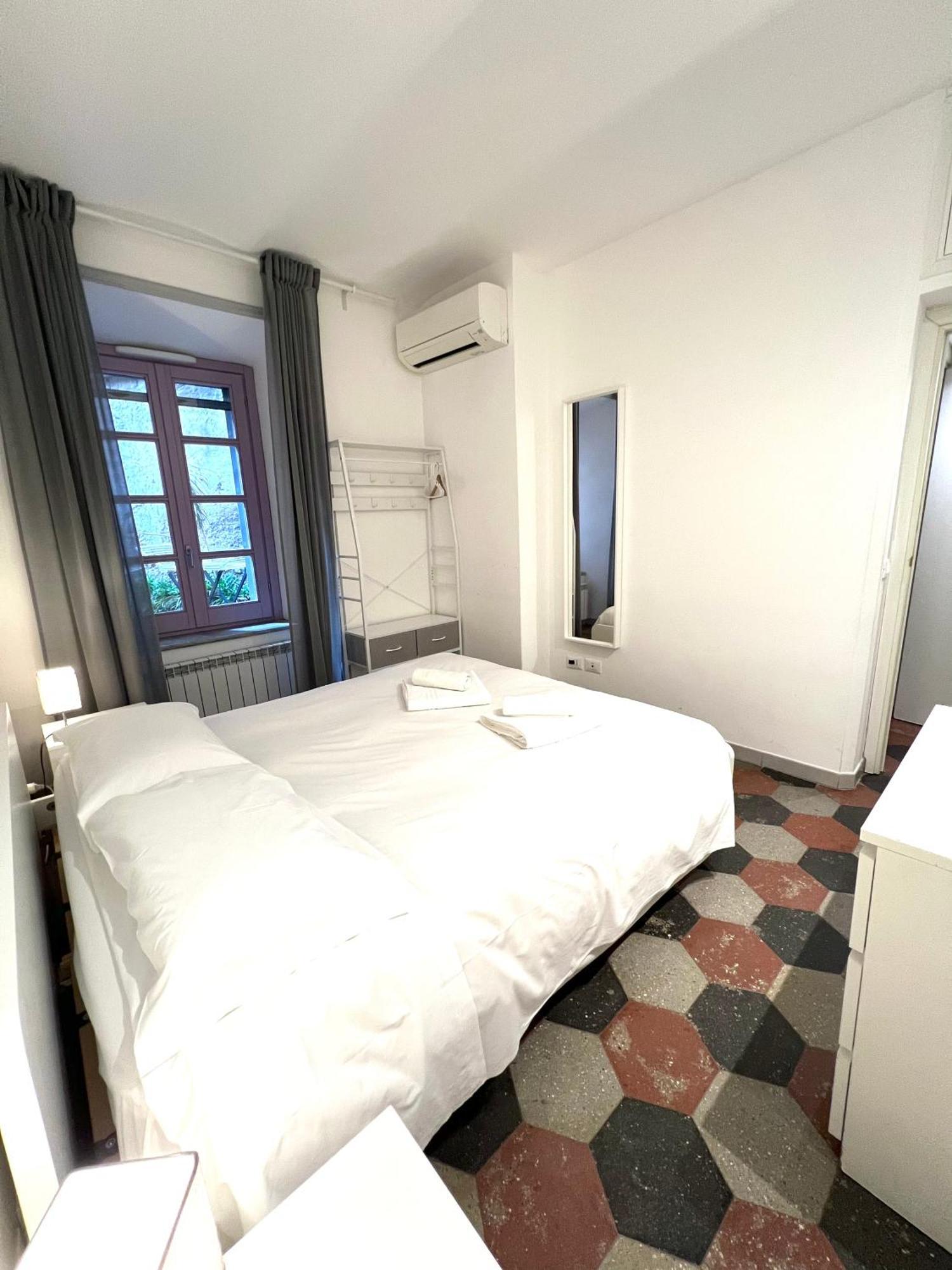 Colosseum Lovely Apartment Рим Екстер'єр фото